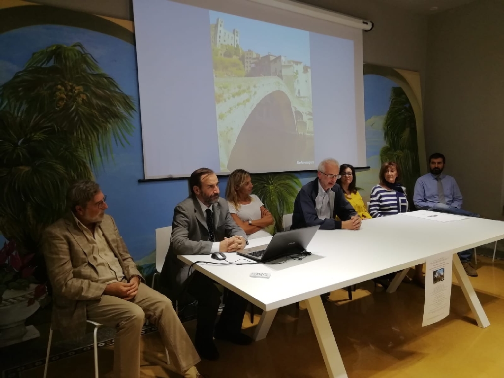 Saluto introduttivo da parte del Prof. Mauro Mariotti, Presidente del FLORISEUM di Sanremo.