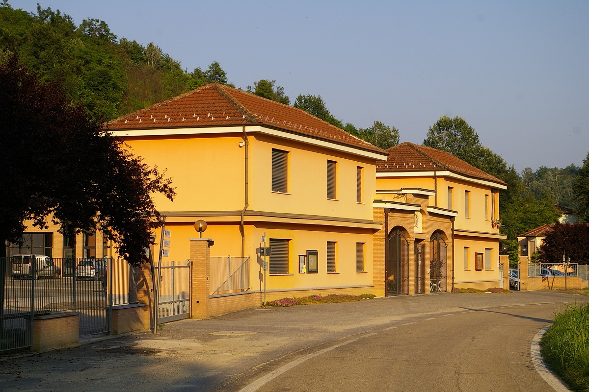 Veduta dell ingresso della Cantina Sociale di Vinchio - Vaglio serra, sede dell incontro di coinvolgimento degli operatori locali del Progetto "CESBA Alps" (CESBA Spazio Alpino - Territori Sostenibili), finanziato dal Programma di Cooperazione territoriale europea "Spazio Alpino".