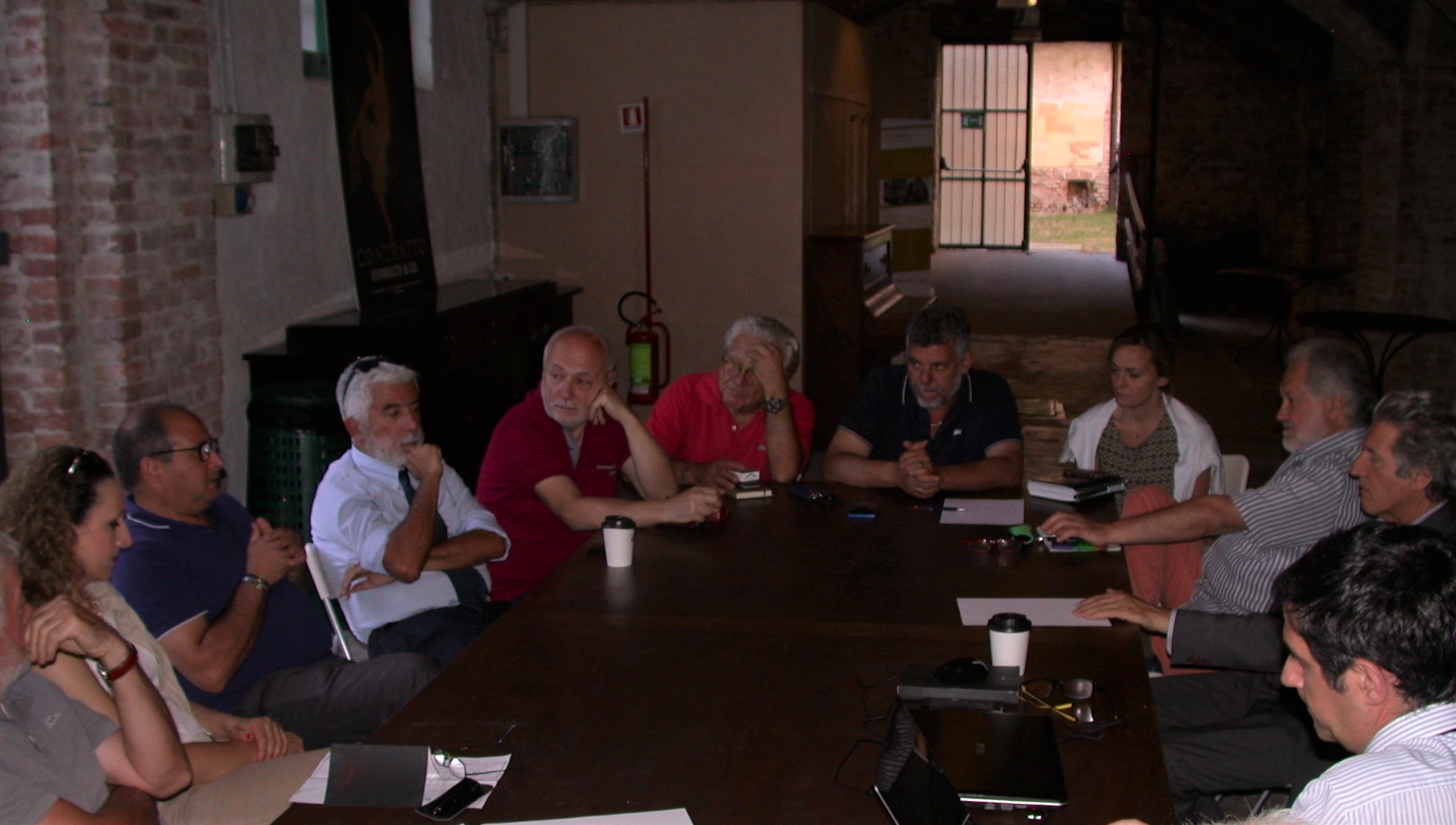 Foto della riunione operativa presso Palazzo Gazelli ad Asti del Tavolo tecnico per la mobilità sostenibile per la riattivazione della Linea ferroviaria Asti-Alba, in previsione dell'incontro con l Assessore ai trasporti Francesco Balocco della Regione Piemonte a Costigliole d Asti, mercoledì 5 luglio 2018. Nella Foto (in alto a destra e in senso orario): Giovanni Currado (Presidente del Tavolo tecnico), Gianluigi Arrigotti, Riccardo Palma, Tommaso Gavazza, Aldo Pavanello, Barbara Baino (Sindaco di Mongardino), Carlo Mancuso (Sindaco di Castagnole delle Lanze), Domenico Catrambone, Luigi Baldi (Vice Sindaco di Costigliole d Asti), Dino Barrera, Cristiano Massaia (Sindaco di Aramengo), Monica Marello (Sindaco di Coconato), Giancarlo Dapavo e Ernesto Doglio Cotto [Foto di Marco Devecchi].