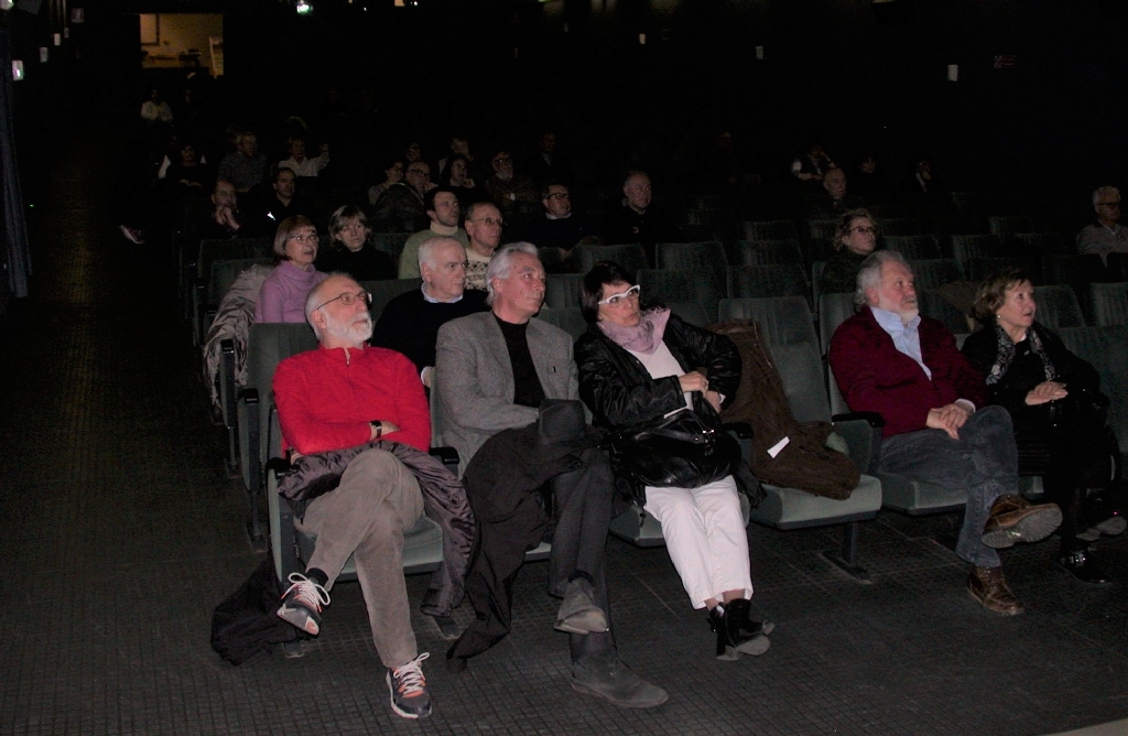  Veduta del numeroso ed interessato pubblico presente in sala [Foto di Angelo Porta].