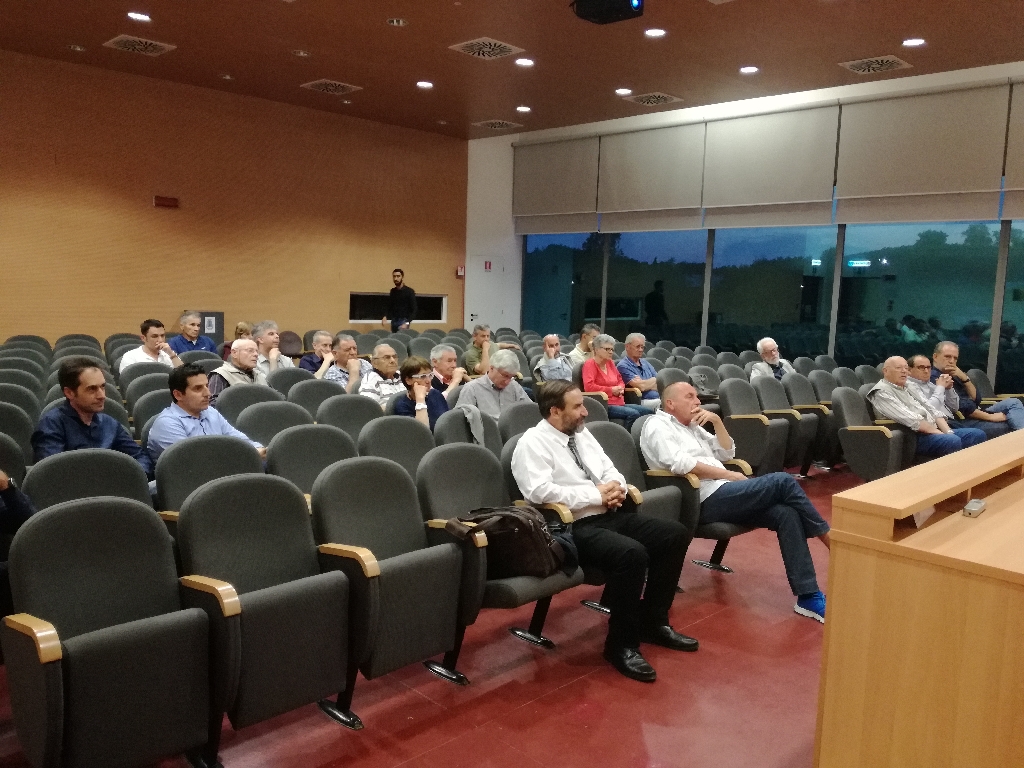 Veduta dell interessato pubblico presente in sala [Foto di Riccardo Palma].