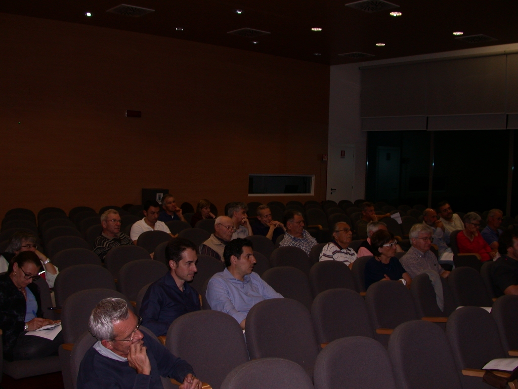 Veduta dell interessato pubblico presente in sala.