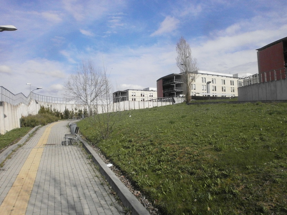 Veduta delle aree verdi circostanti l'Ospedale Cardinal Massaia di Asti destinate alla realizzazione del nuovo Giardino della salute.