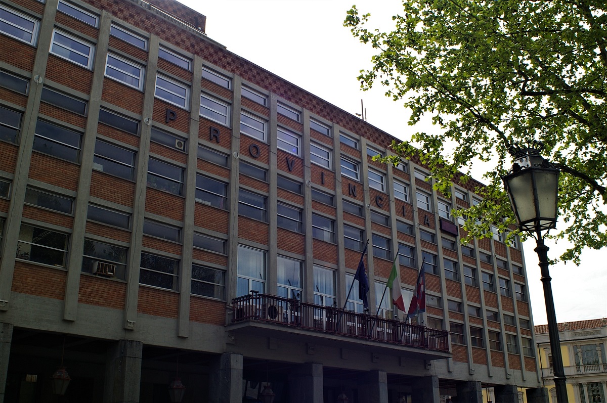 Veduta del Palazzo della Provincia sede della Riunione del Tavolo tecnico per la mobilità sostenibile con il Presidente Marco Gabusi per una riflessione sui trasporti ferroviari nell Astigiano.