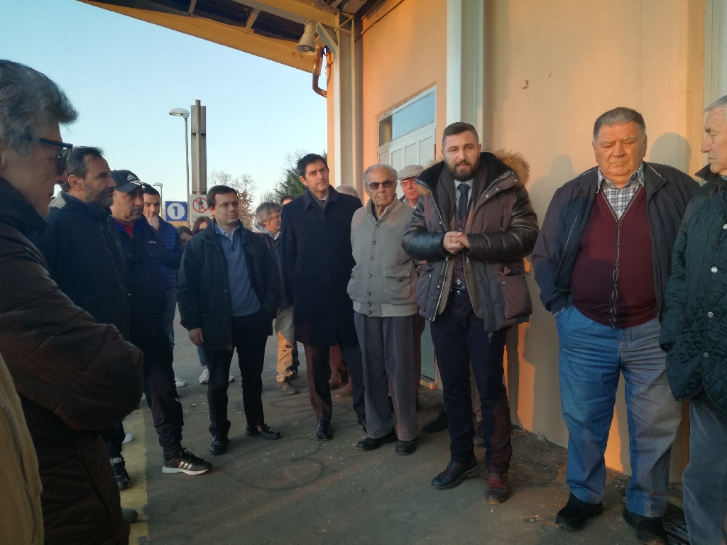 Contributo di riflessione sull Ordinanza di divieto al transito dei bus sostitutivi del treno da parte del Sindaco Fabrizio Pace del Comune di Isola d Asti [FOTO di Riccardo Palma].