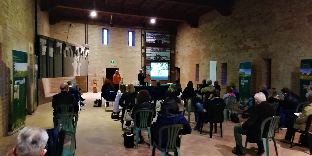 Relazione di Franco Correggia, Presidente Associazione Terra, Boschi, Gente e Memorie, e di Angelo Porta, Presidente Associazione Legambiente Valtriversa su "L alneto impaludato di Lago Freddo, proteggere la biodiversità attraverso la collaborazione Pubblico e Privato".