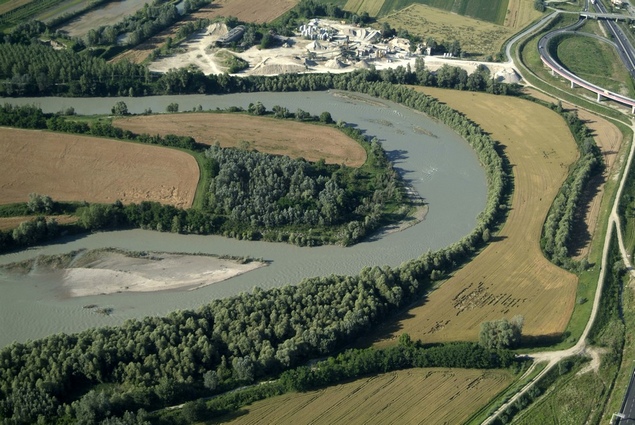 Paesaggio fluviale del Tanaro ad Asti (Foto di Mark Cooper).