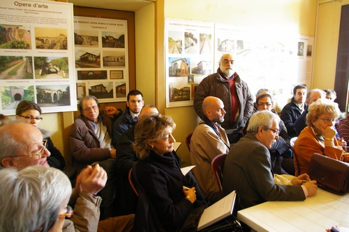 Partecipanti all'Assemblea generale dell'Osservatorio del paesaggio: (in senso orario dal basso): Paola Salerno, Francesco Garetto, Marcella Poncini, Silvio Carlevaro, Francesco Gai, Pino Aliardi, Mariangela Migliardi, Stefano Assone, Leonardo Tessiore, Marco Maccagno, Agnese Argenta, Peter Mazzoglio.