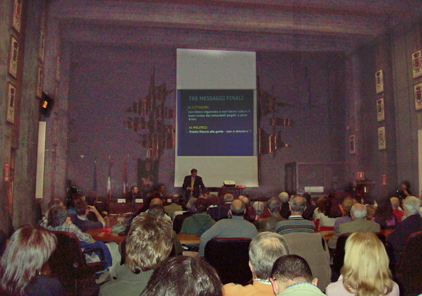 Conferenza del Prof. Paul Connett della St. Lawrence University, Canton, New York su  "Zero Waste 2020 versus Incineration or Gasification. Zero Sprechi entro il 2020 in confronto all Incenerimento con o senza gassificazione", presso la Sala Consiliare della Provincia di Asti.