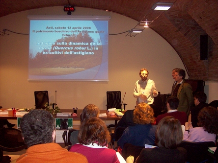 Intervento del Dott. Cacciabue sull'esperienza delle squadre forestali nella gestione del patrimonio boschivo.