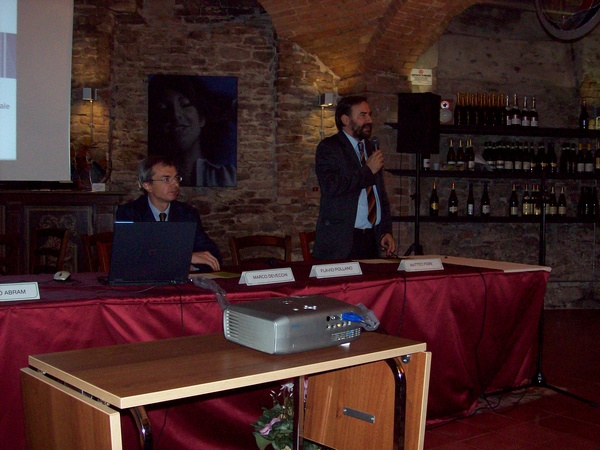 Presentazione da parte del Moderatore, Prof. Marco Devecchi, della relazione dell`Ing. Matteo Fiori del Politecnico di Milano e Presidente dell`Associazione Verde Pensile Italiana su "Verde pensile e compensazione ambientale"