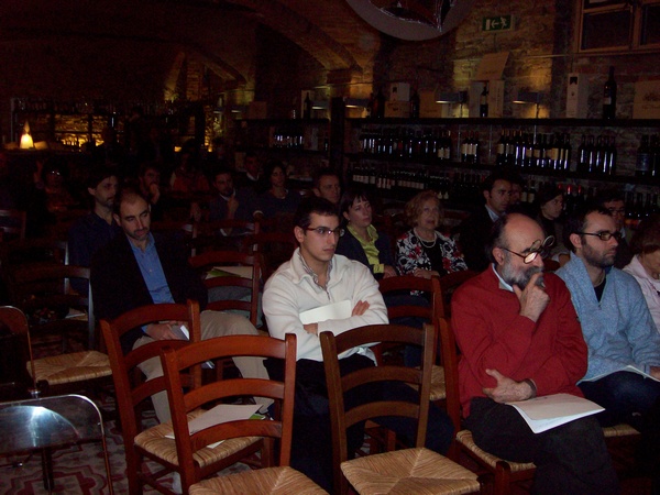 Pubblico presente in sala al Convegno "Soluzioni innovative per il paesaggio viticolo astigiano: la prospettiva dell`UNESCO" (Canelli, Enoteca regionale, 8 novembre 2008).