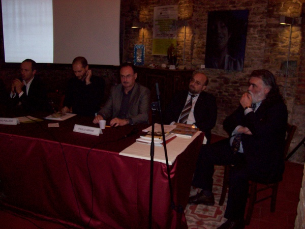 Intervento del Dott. Flavio Pollano alla Tavola rotonda cura della Commissione cultura dell'Ordine Architetti, pianificatori, paesaggisti e conservatori della Provincia di Asti: (da sx verso dx - Ing. Matteo Fiori, Dott. Agr. Flavio Pollano, Arch. Fabrizio Gagliardi [Moderatore], Dott. Paolo Abram, Dott. Massimo Carcione e Dott. Piergiuseppe Dus, Sindaco di Canelli).