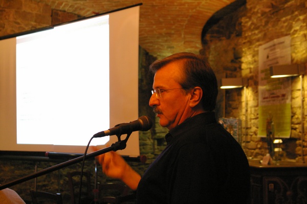 Relazione dell`Arch. Ezio Bardini, su "Piani, programmi, azioni per la riqualificazione del paesaggio in trasformazione" (Foto Chiara Martini).