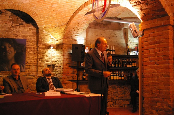 Intervento conclusivo del Convegno da parte del Dott. Lorenzo Vallarino Gancia, Presidente dell`Associazione Canelli Domani (Foto Chiara Martini).