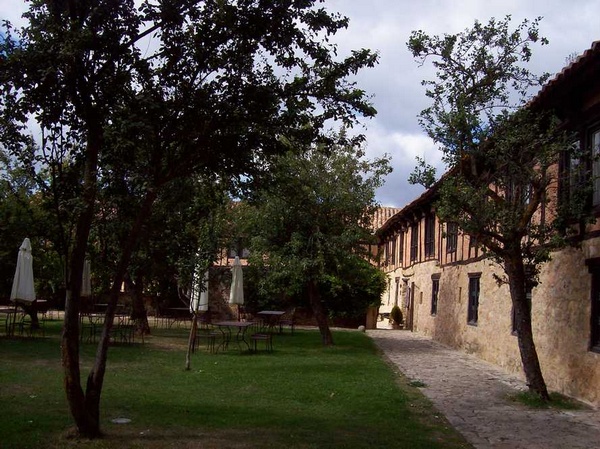  Veduta del Monastero di Santa Maria La Real ad Aguilar de Campoo in Spagna. 