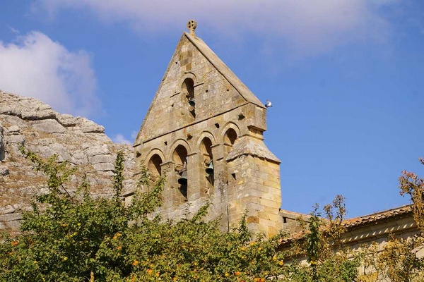  Veduta del Monastero di Santa Maria La Real ad Aguilar de Campoo in Spagna. 