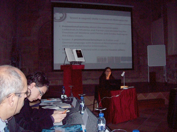   Presentazione da parte di Stefania Severi dell'attività svolta dalla Provincia di Modena.