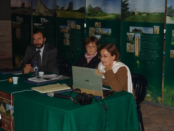 Relazione dell`Arch. Cristina Lucca della Soprintendenza per i Beni Architettonici e paesaggistici del Piemonte su"Il paesaggio del romanico astigiano nella definizione del nuovo Piano Paesaggistico Regionale" (Foto Pippo Sacco).