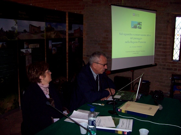 Relazione dell`Arch. Osvaldo Ferrero, Dirigente dell`Ufficio Pianificazione paesistica e gestione beni ambientali della Regione Piemonte su "Salvaguardia e conservazione attiva del paesaggio nella Regione Piemonte" (Foto Pippo Sacco).