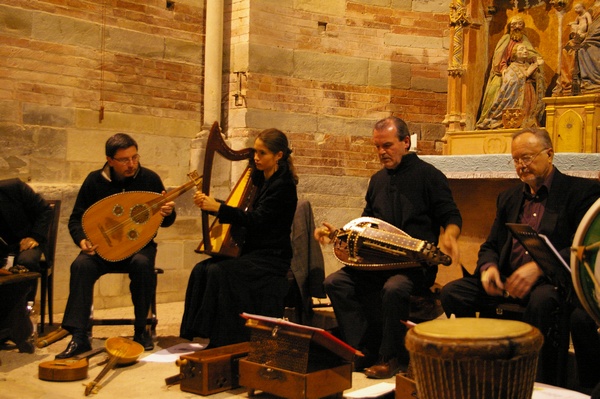 Concerto del Gruppo di musica antica "La Ghironda" dal titolo "Vinum bonum et soave" (canti e danze del medioevo).