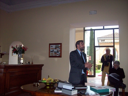 Presentazione da parte del Prof. Marco Devecchi di alcuni volumi curati assieme alla Prof.ssa Elena Accati, quali Theatrum rosarum e Arte e Natura Centoventi Giardini Privati del Piemonte.