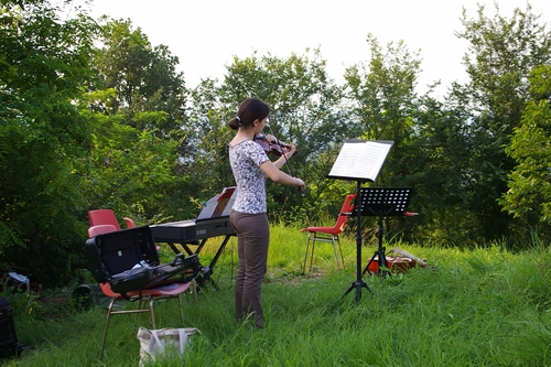 Emanuela Schiavonetti,violino - J.S.Bach (1685-1750) Dalla Partita n.2 in RE minore per Violino- Solo: - Allemanda - Giga - Dalla Partita n.3 in MI maggiore per Violino Solo:- Giga.