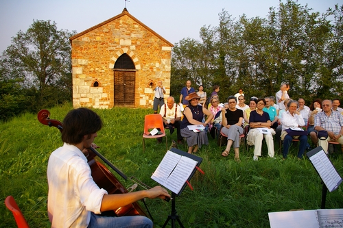 Eugenio Fea, clarinetto, Francesco Ecclesia,violoncello, Francesco Savergnini,pianoforte, Ludwig van Beethoven (1770-1827), Trio Op.11 in SI bemolle maggiore per piano,clarinetto e violoncello, Allegro con brio, Adagio, Allegretto