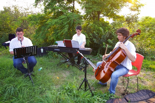 Eugenio Fea, clarinetto, Francesco Ecclesia,violoncello, Francesco Savergnini,pianoforte, Ludwig van Beethoven (1770-1827), Trio Op.11 in SI bemolle maggiore per piano,clarinetto e violoncello, Allegro con brio, Adagio, Allegretto