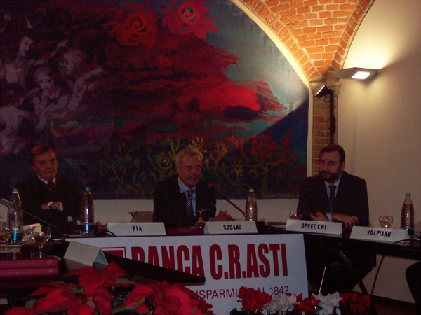 Presentazione da parte del Vice Presidente della Fondazione Cassa di Risparmio di Asti, Dott. Andrea Sodano, del Volume "Il paesaggio astigiano. Identità, Valori, Prospettive"