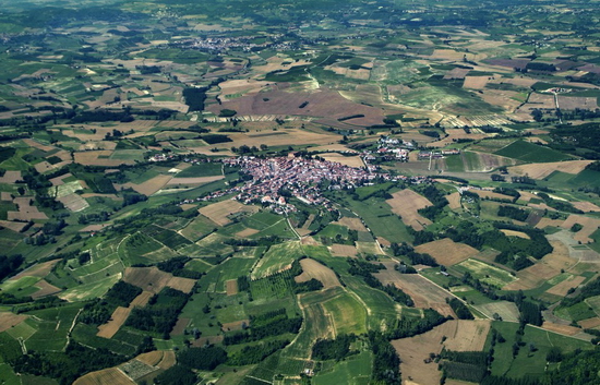 Veduta aerea dello straordinario paesaggio agrario di Montemagno (Foto di Mark Cooper)