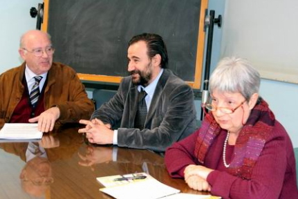 Tavolo dei relatori della sessione di apertura degli Stati generali del paesaggio: (da sx) Erildo Ferro, Marco Devecchi e Laurana Lajolo [Foto gentilmente concessa da Radio Asti - www.radioasti.it]