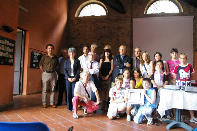 Paola Vignale  e Pier Franco Ferraris - Premiazione del documentario "Terra ...meraviglioso giardino" Scuola Media di Rocchetta Tanaro