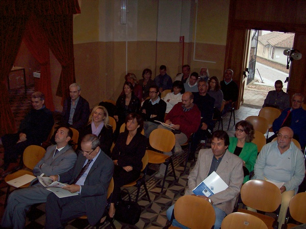 Veduta del pubblico presente in sala in occasione della quinta sessione degli Stati generali del paesaggio a Villafranca d`Asti.