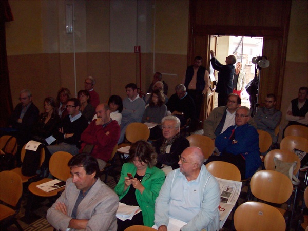 Veduta del pubblico presente in sala in occasione della quinta sessione degli Stati generali del paesaggio a Villafranca d`Asti.