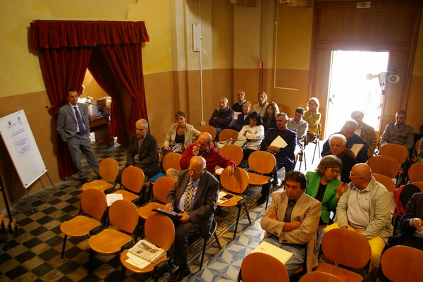 Veduta del pubblico presente in sala in occasione della quinta sessione degli Stati generali del paesaggio a Villafranca d`Asti.