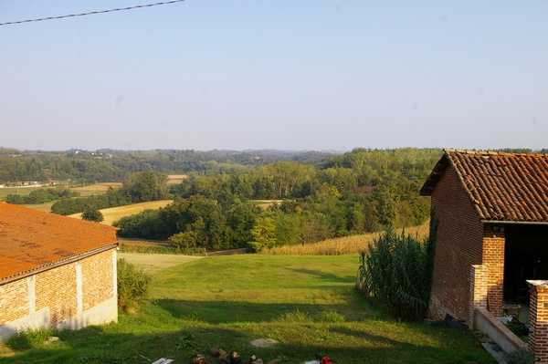 Veduta del paesaggio agrario dalla terrazza della casa di San Domenico Savio a Morialdo di Castelnuovo Don Bosco.