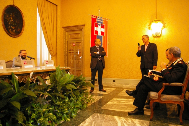 Illustrazione del Catalogo della Mostra allestita presso la Canonica di Santa Maria di Vezzolano da parte del Prof. Radu Dragomirescu dell'Accademia Albertina di Belle Arti di Torino (Foto Sabrina Toppino).