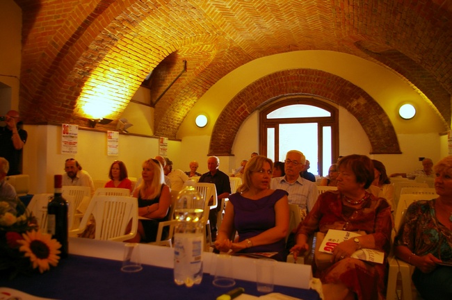 Pubblico presente in sala, tra cui le Consigliere regionali Angela Motta e Mariangela Cotto.