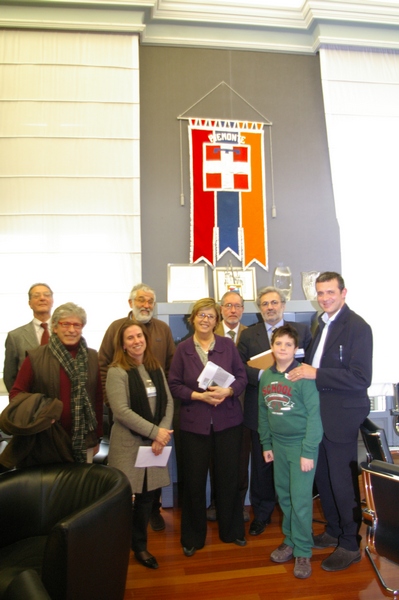  Incontro Osservatori del Paesaggio con la Presidente Mercedes Bresso per il sostegno all'approvazione del Piano Paesaggistico regionale.  Nella foto i sottoscrittori dell'appello a favore dell'approvazione del Piano paesaggistico: Roberto Pozzi, Giorgio Beltramo, Riccardo Avanzi, Daniela Bosia, Mercedes Bresso, Silvio Veglio, Franco Bartocci e Ippolito Ostellino.