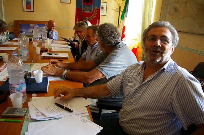  Firma del Protocollo d'intesa tra gli Osservatori regionali del paesaggio per la costituzione della Rete regionale da parte di Franco Bartocci dell'Osservatorio del Paesaggio di Langhe e Roero.
