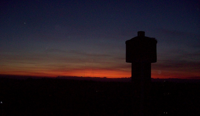 Veduta delle colline astigiane al tramonto dal Castello di Moasca (AT) (Foto di Maria Antonia Pistone).