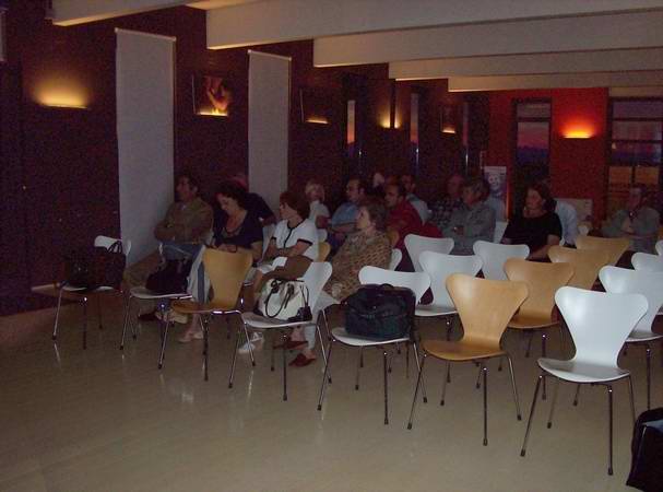 Pubblico presente in sala in occasione del momento di studio sulla Candidatura dei paesaggi viticoli astigiani come Patrimonio dell'Umanità da parte dell'UNESCO da parte del Sindaco di Moasca, Andrea Ghignone (Foto di Maria Antonia Pistone).