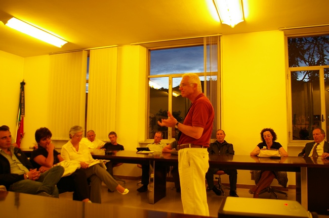 Contributo alla discussione sul tema della candidatura UNESCO dei paesaggi viticoli piemontesi da parte di Piergiorgio Robino dell'Associazione Canelli domani.