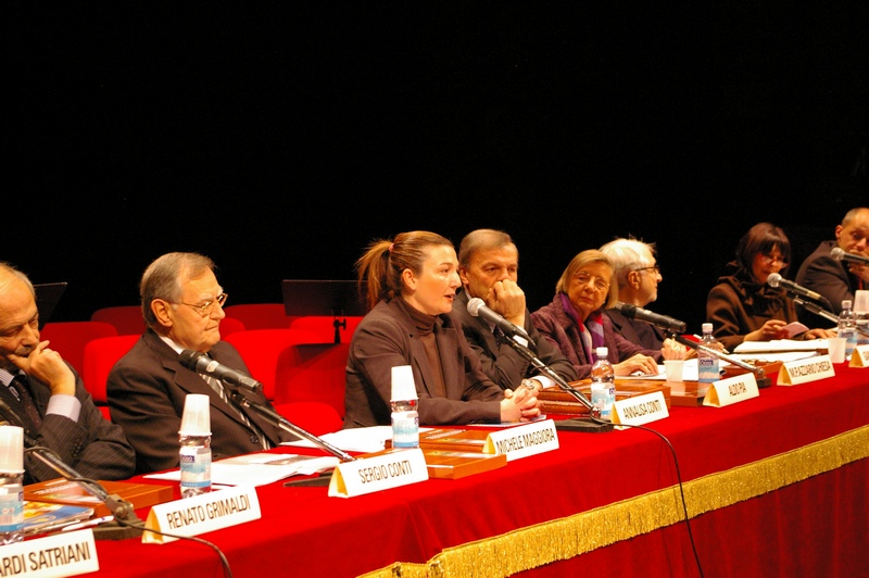 Relazione della Dott.ssa  Annalisa Conti  (Assessore della Provincia di Asti, Referente Progetto UNESCO) in occasione della presentazione del Volume "Il paesaggio culturale astigiano. La festa" presso il Teatro Alfieri di Asti (lunedì 7 dicembre 2009) [Foto di Paola Grassi].