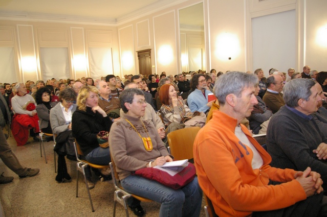 Veduta del folto pubblico presente in sala.