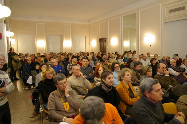 Veduta del folto pubblico presente in sala.