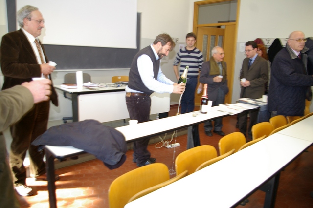 Momento conviviale al termine della Settima Assemblea generale dell` Osservatorio del Paesaggio per il monferrato e l` Astigiano (Foto Paola Grassi).