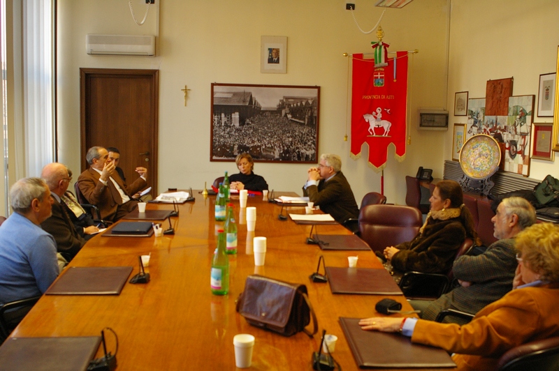 Incontro di illustrazione della Petizione popolare e della Dichiarazione di notevole Interesse pubblico del paesaggio di San Marzanotto al Presidente della Provincia di Asti Maria Teresa Armosino (Asti 8 03 10) da parte del Comitato Belangero e di altre associazioni.  Nella foto: Gian Carlo Scarrone, Erildo Ferro, Marisa Valente, Pier Franco Ferraris, Angelo Marengo, Maria Teresa Armosino, Carlo Ottonelli, Monica Avidano, Carlo Sabbione e Agnese Argenta.