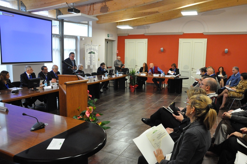 Saluto del Dott. Giovanni Borriero - Presidente della Comunità collinare "Tra Langa e Monferrato" e Sindaco di Costigliole d Asti.